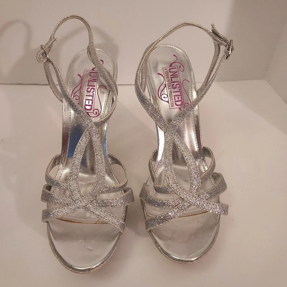 Unlisted A Kenneth Cole Production Hour Friend Silver Glitter Heels in Size 8 - Picture 8 of 12